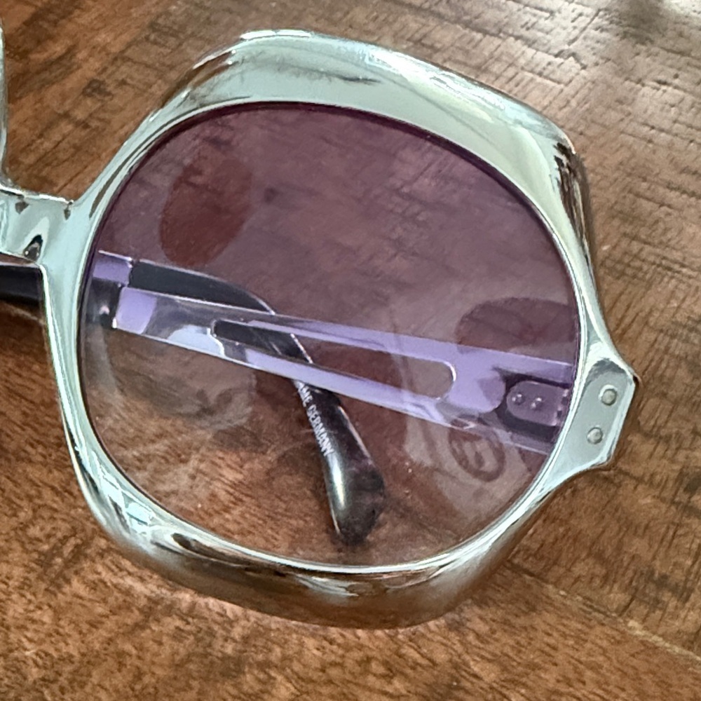 Vintage German plastic/metal Oversized Sunglasses with Purple Lenses chrome look - Picture 2 of 8